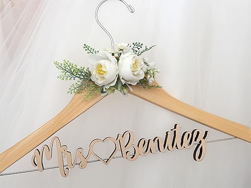 Personalized Bridal Hangers, Ladies Hangers, Gift-giving Hangers